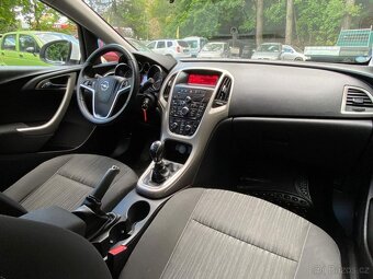 Opel Astra J 1.4i 74kW klima tempomat ČR 104tkm 2012 - 9
