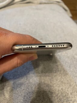 iPhone XS 64GB Štříbrný - 9