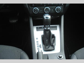 Škoda Octavia 2.0 TDi DSG NAVI STYLE - 9
