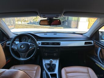 BMW E92 325i 160kw 2007 200 000km 3 majitelé - 9