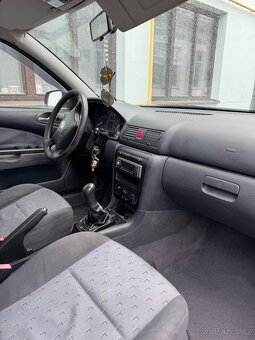 Škoda Octavia I Combi 1.6 75 kW - 9