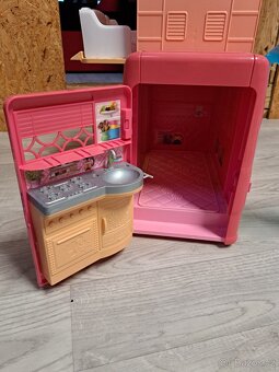Barbie karavan - 9