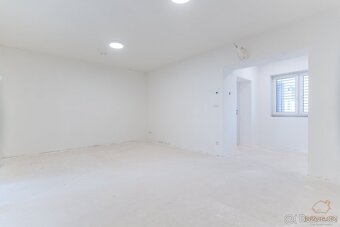 Prodej rodinného domu - 239 m² Měnín, okr. Brno - venkov - 9