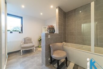 Vybavený rodinný dům 5+1 - 9