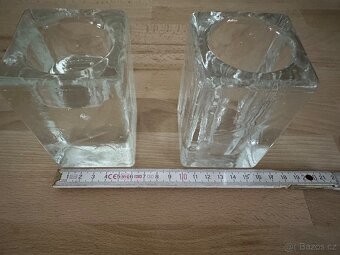 Svícen a váza ledové sklo. - 9