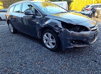 Opel Astra 1. CDTI 2015 - 9