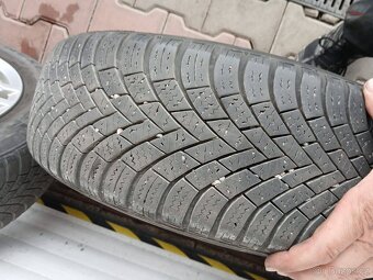 FIAT 500E sada kol s pneu - 9