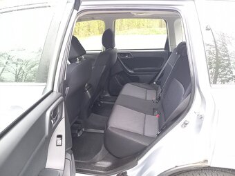 Subaru Forester 2.0D 108 kW, 4x4 první majitel koupeno v ČR - 9