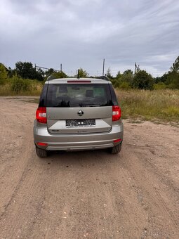 Prodám Škoda Yeti 2.0 TDI 4x4 nízký nájezd historie - 9
