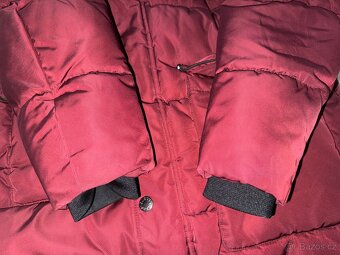 DÁMSKA BUNDA GUESS vel.M - 9