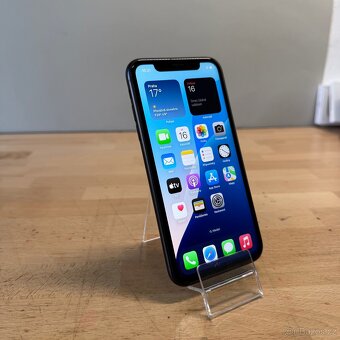 iPhone XR 64GB, černý (12 měsíců záruka) - 9