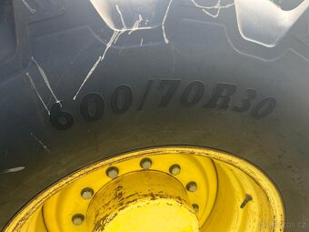 John Deere 8320R - 9
