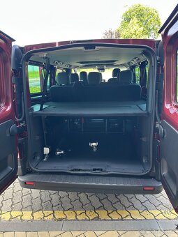 8 mistný Renault Trafic 2025, 8 mist pronájem pujceni - 9