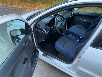 Peugeot 206 + 1.4 HDi 50kw GENERATION - 9