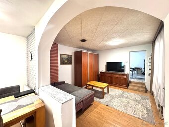 Prodej atypického domu v Mikulově - 2 byty, 1 apartmán - 9