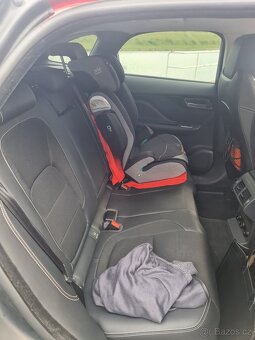 Prodám Jaguar F-Pace 2.0D 132kw - 9