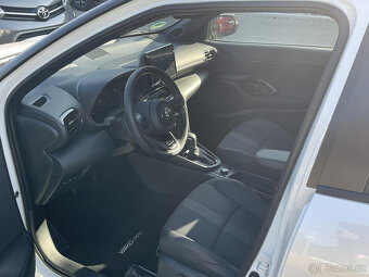 Toyota Yaris Cross Adventure AWD - i - 9