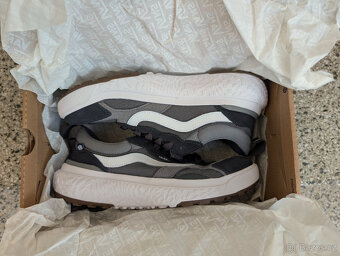 Vans Mte Ultrarange Neo Vr3 tenisky/sneakers šedé vel. 39 - 9