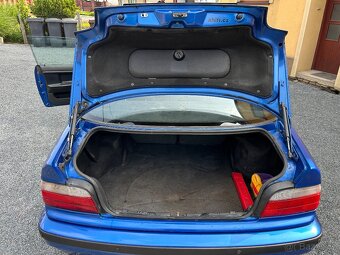 BMW e36 328i coupe - 9