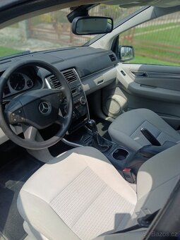 Mercedes-Benz B - 9