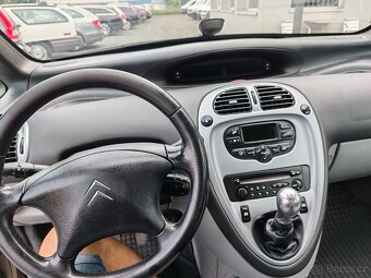 Citroën Xsara Picasso 1.6i - 9