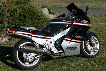 Kawasaki ZX10 ( 1989 ) - 9