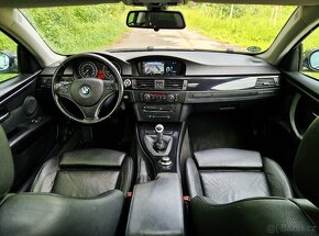BMW 325i 160KW MANUÁL BI XENON - AUT.KLIMA  NAVIGACE  ALU 17 - 9