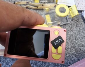 Dětská digitální FHD fotokamera s podvodním pouzdrem, GPS - 9