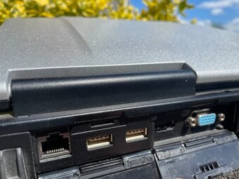 odolný, vojenský notebook PANASONIC CF-53 - krásný stav - 9