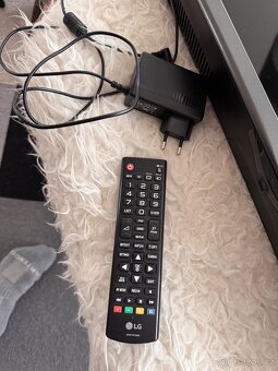 Nabízím televizi LG s úhlopříčkou 80 cm - 9