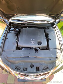 Lexus IS250 2.5i 153kW - 9