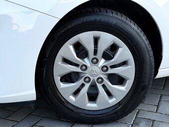 Hyundai i30 1.5 dpi 80 kw / 2022 / kombi - 9