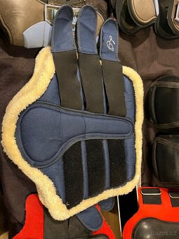 Víc věci na koně - 9