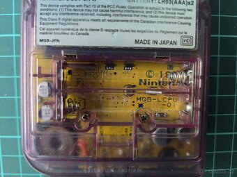 Nintendo Gameboy Pocket + 3x Pokemon + Badge - 9