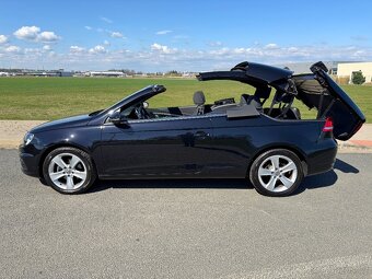 VW EOS 1.4 TSI 90KW //2012 1.MAJITEL KLIMA NAVIGACE SERVISKA - 9
