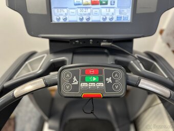 Běžecký pás Life Fitness - 95T ENGAGE - 9