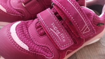 Boty zn.Superfit vel.30
- 9
