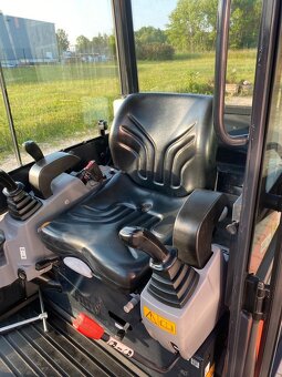 Minibagr Kubota KX016-4 - 9