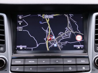 Hyundai Tucson 2,0 CRDI 100kW Trikolor CZ 1Maj (2016) - 9