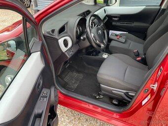 TOYOTA YARIS 3 HYBRID 1,5 PLNÝ SERVIS TOYOTA - 9