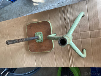 Sedátko staré otočné klavírovka za 500 - 9