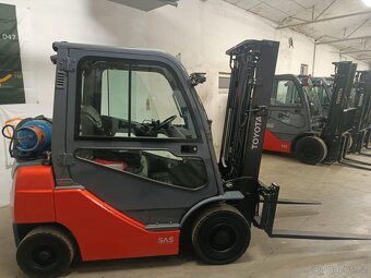 Čelni vysokozdvižný vozík Toyota 02-8FGF20 - 9