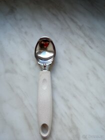 různé potřeby do domácnosti,vintage formičky na cukroví - 9