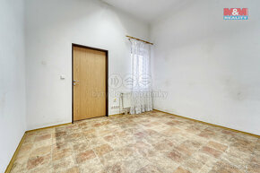 Pronájem bytu 5+1 a větší, 140 m², Plzeň, ul. Libušínská - 9