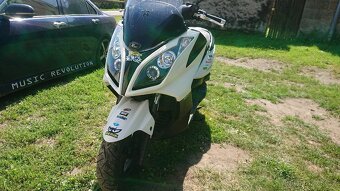 Kymco downtown 300i super stav - 9