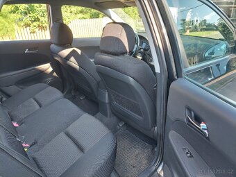 Hyundai i30 1.4i 80kw Rok výroby 2009 - 9