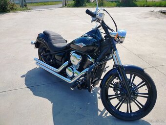 Kawasaki VN 900 custom - 9