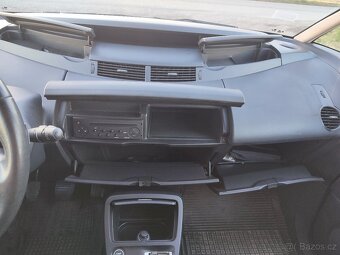 Renault Espace IV 2.0 dCi Grand 2008 - 9
