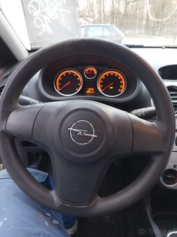 Opel Corsa D 1.4 66 kW – rok 2009 – STK do 06/2026 - 9