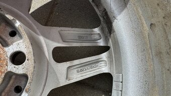 Mercedes E350 CDI kola 17"pneu 225/55-17 letni - 9